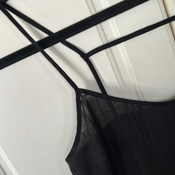 DIVIDED(H&M)💫 Women’s Black Lightweight Casual Camisole - Picture 6 of 9